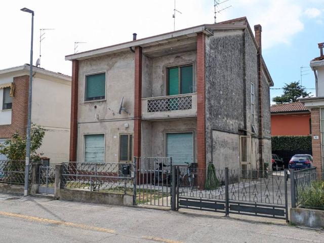 Villa Indipendente in vendita a Quistello, Lombardia