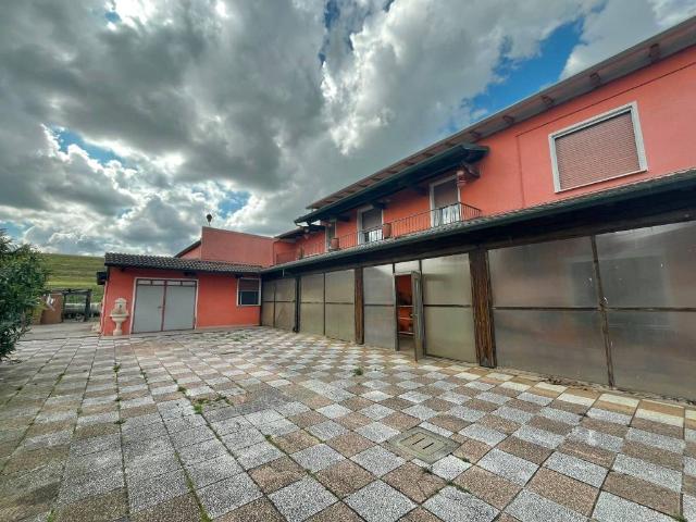 Villa Indipendente in vendita a Quistello, Lombardia
