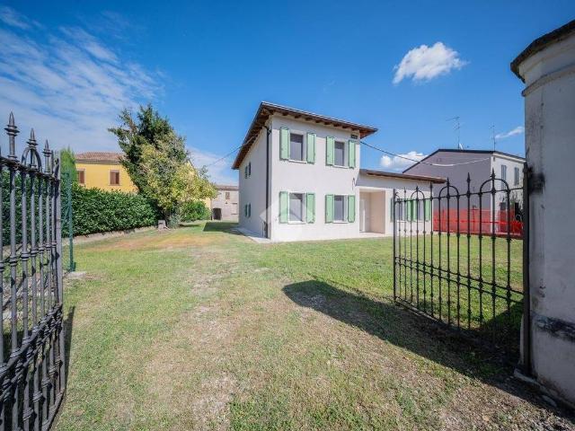 Villa Indipendente in vendita a Quistello