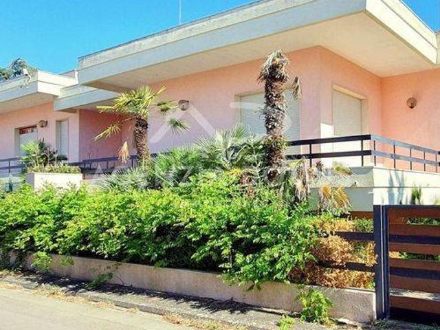 Villa Indipendente in vendita a Puglia, Lecce