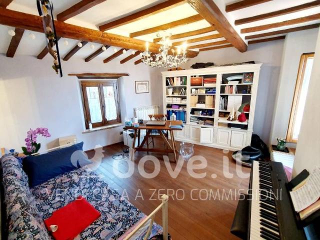 Villa Indipendente in vendita a Radicofani, Toscana
