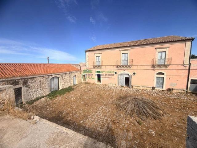 Villa Indipendente in vendita a Villaggio Primavera, Ragusa