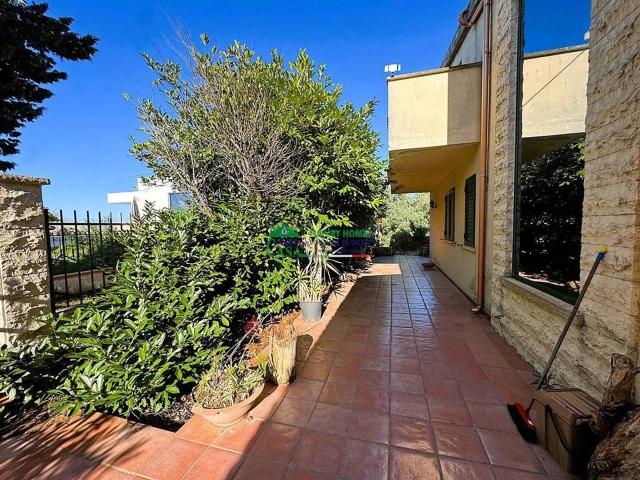 Villa Indipendente in vendita a Zona Industriale Terza Fase, Ragusa