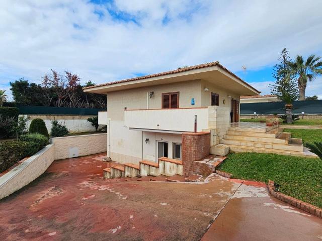 Villa Indipendente in vendita a Ragusa, Sicilia