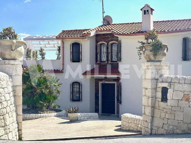 Villa Indipendente in vendita a Castellana Nuova, Ragusa