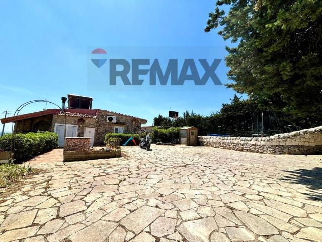 Villa Indipendente in vendita a Ragusa, Sicilia