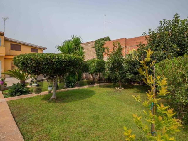 Villa Indipendente in vendita a Cimillà, Ragusa