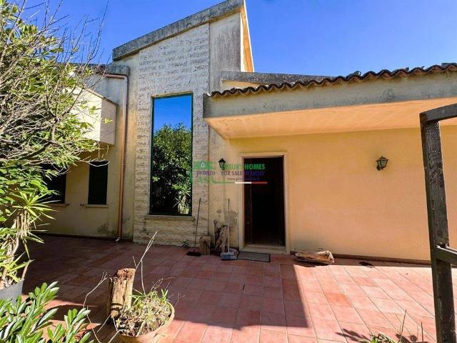 Villa Indipendente in vendita a Ragusa, Sicilia