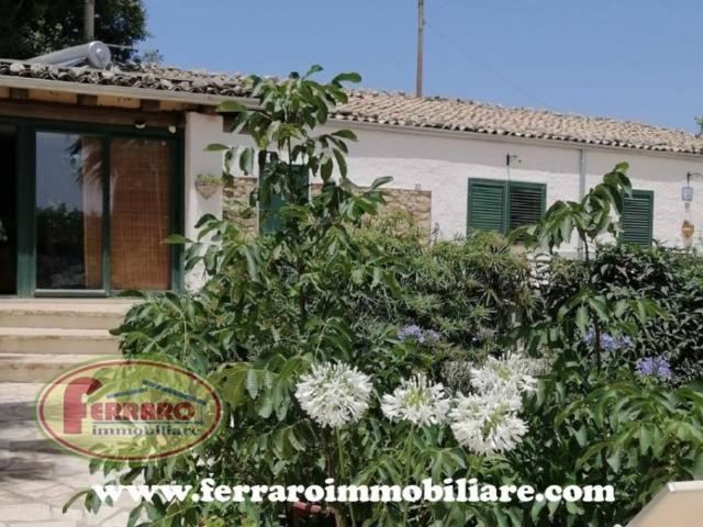Villa Indipendente in vendita a Ragusa, Sicilia