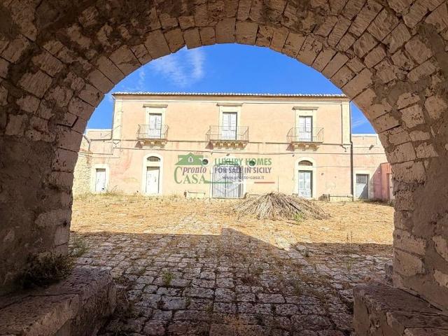 Villa Indipendente in vendita a Villaggio Primavera, Ragusa