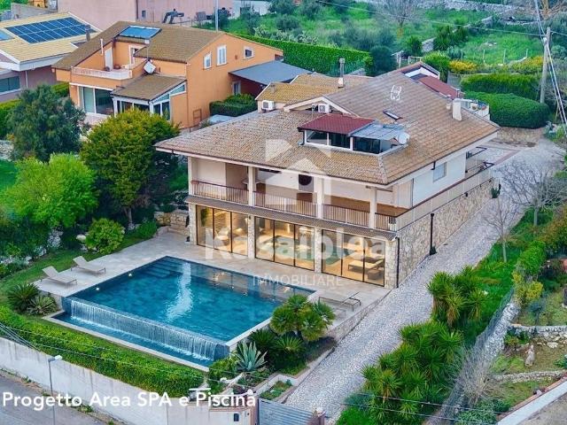 Villa Indipendente in vendita a Ragusa, Sicilia