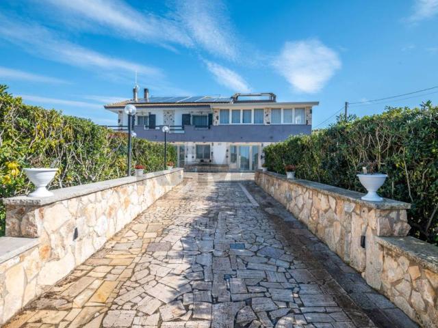 Villa Indipendente in vendita a Ragusa, Sicilia