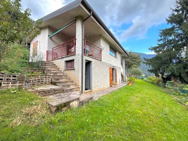 Villa Indipendente in vendita a Madrera, Ranzanico