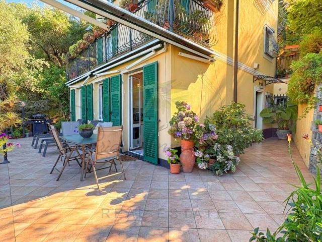 Villa Indipendente in vendita a Rapallo, Liguria