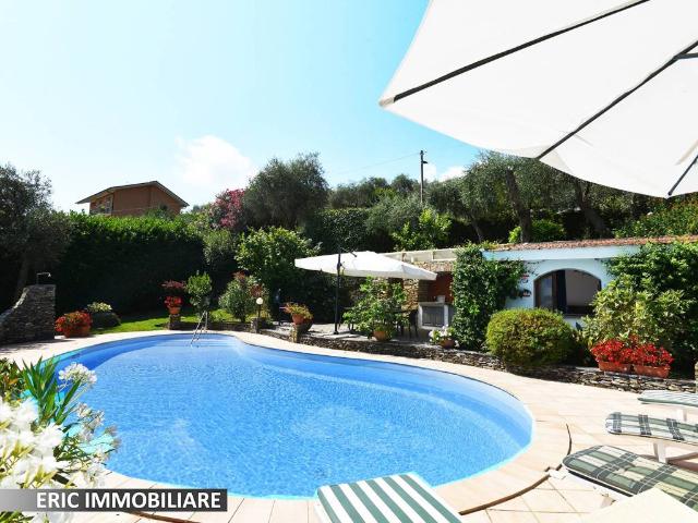 Villa Indipendente in vendita a San Massimo, Rapallo