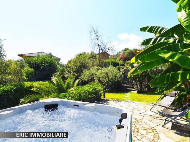 Villa Indipendente in vendita a San Massimo, Rapallo