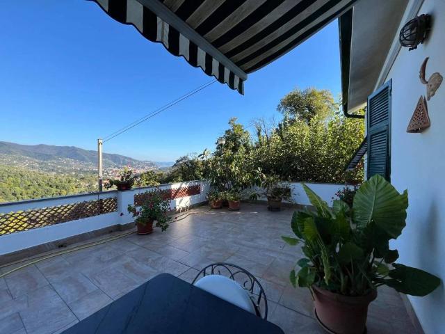 Villa Indipendente in vendita a Rapallo, Liguria