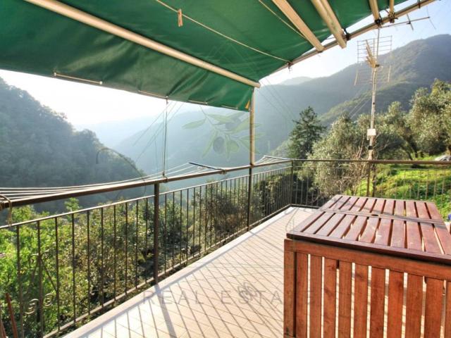 Villa Indipendente in vendita a Il Piano, Rapallo