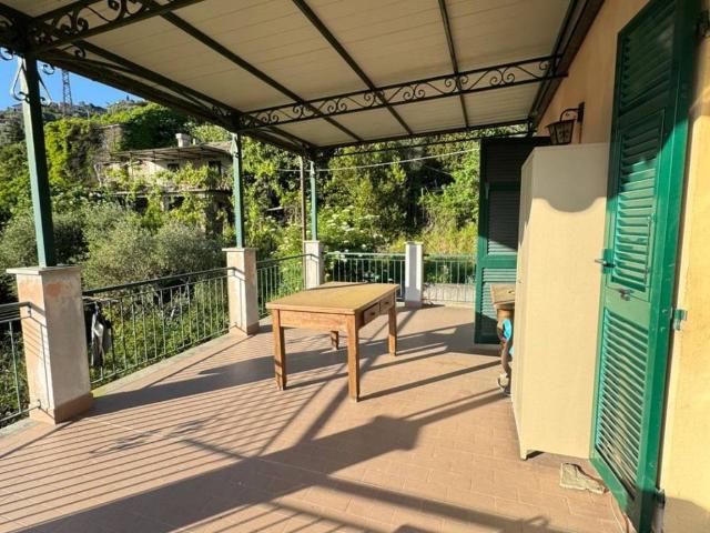 Villa Indipendente in vendita a Rapallo, Liguria