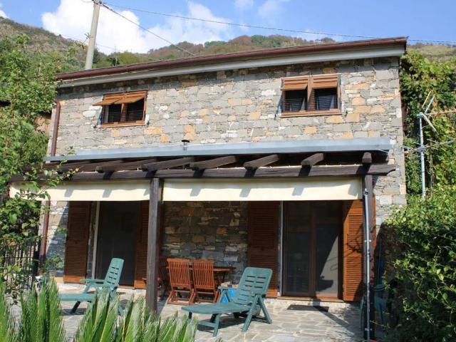 Villa Indipendente in vendita a Chignero, Rapallo