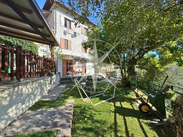 Villa Indipendente in vendita a Rapallo, Liguria