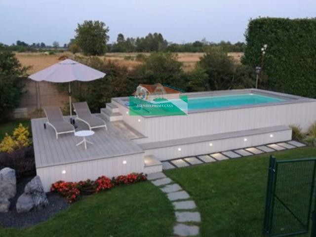 Villa Indipendente in vendita a Ravenna, Reggio Emilia