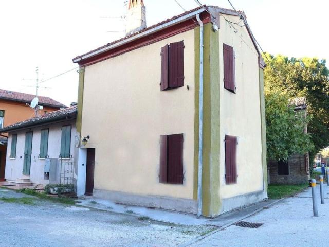 Villa Indipendente in vendita a Castiglione di Ravenna, Ravenna