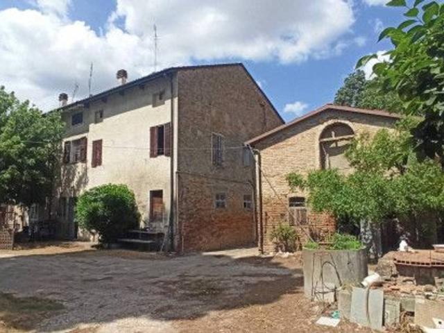 Villa Indipendente in vendita a Ravenna, Reggio Emilia