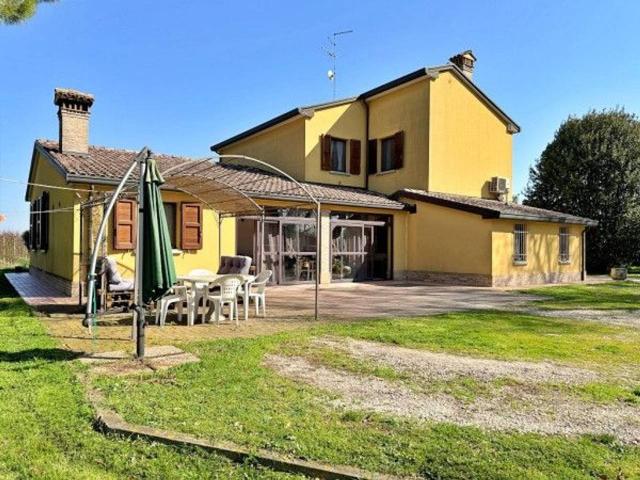 Villa Indipendente in vendita a San Biagio, Ravenna