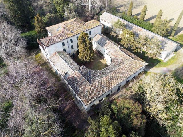 Villa Indipendente in vendita a Ravenna, Reggio Emilia
