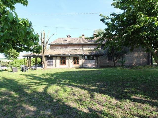 Villa Indipendente in vendita a Ravenna, Reggio Emilia