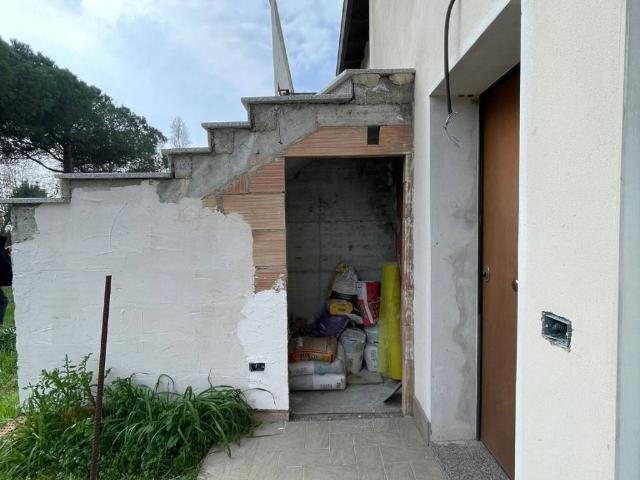Villa Indipendente in vendita a Punta Marina Terme, Ravenna