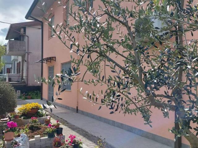 Villa Indipendente in vendita a Ravenna, Reggio Emilia