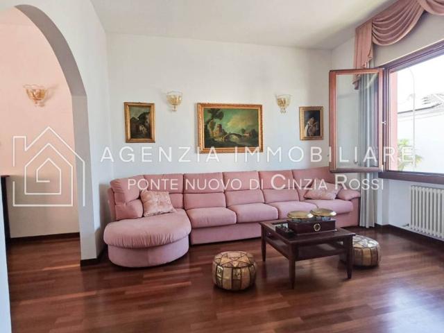 Villa Indipendente in vendita a San Biagio, Ravenna