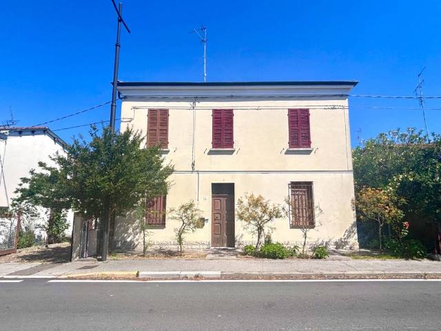 Villa Indipendente in vendita a Ravenna, Reggio Emilia