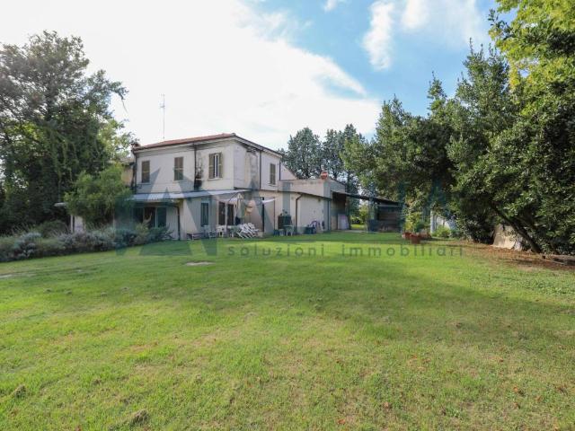 Villa Indipendente in vendita a Ravenna, Reggio Emilia