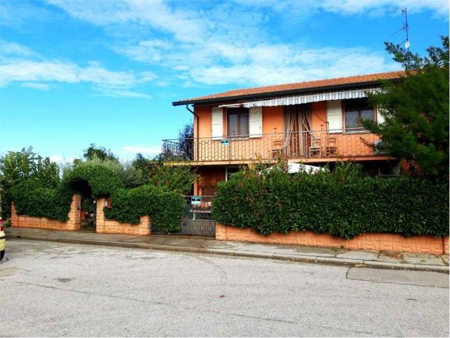 Villa Indipendente in vendita a Ravenna, Reggio Emilia