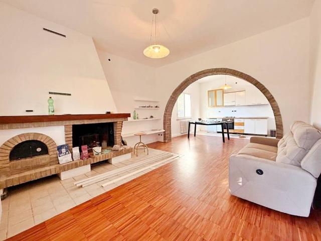 Villa Indipendente in vendita a Ravenna, Reggio Emilia