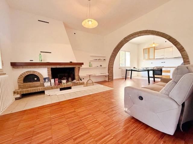 Villa Indipendente in vendita a Ravenna, Reggio Emilia