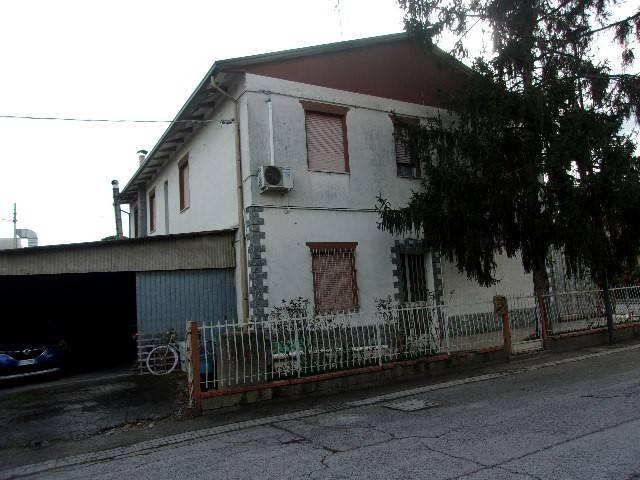 Villa Indipendente in vendita a Ravenna, Reggio Emilia