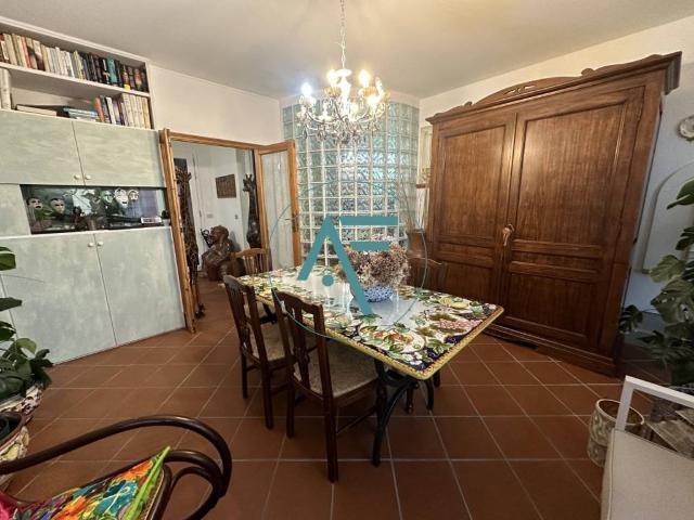 Villa Indipendente in vendita a Ravenna, Reggio Emilia
