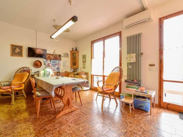 Villa Indipendente in vendita a Ravenna, Reggio Emilia