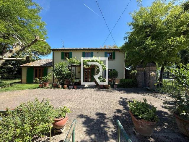 Villa Indipendente in vendita a Ravenna, Reggio Emilia