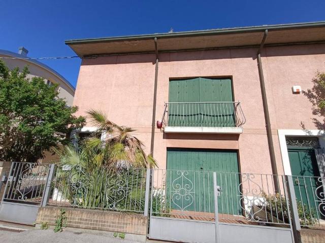 Villa Indipendente in vendita a Vicoli, Ravenna