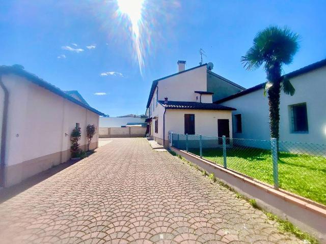 Villa Indipendente in vendita a Ravenna, Reggio Emilia