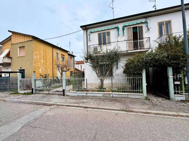 Villa Indipendente in vendita a Santerno, Ravenna