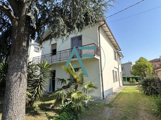 Villa Indipendente in vendita a Ravenna, Reggio Emilia