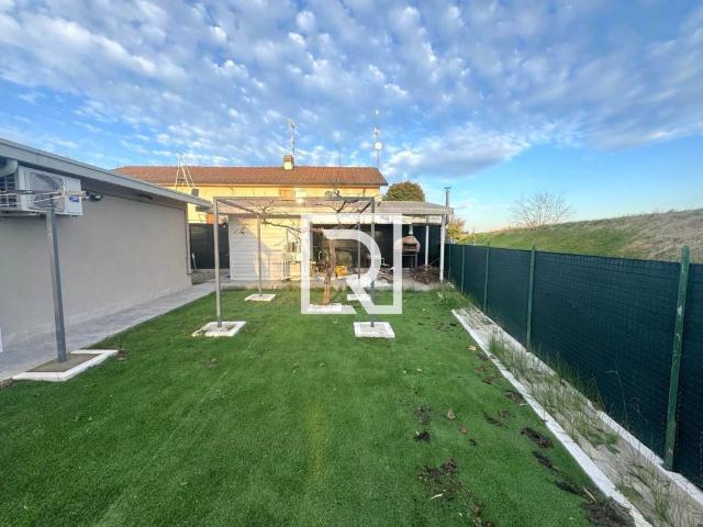 Villa Indipendente in vendita a Ravenna, Reggio Emilia