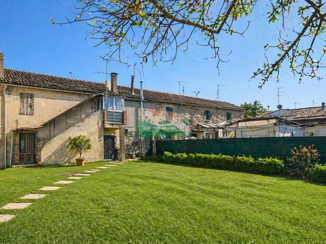 Villa Indipendente in vendita a Ravenna, Reggio Emilia
