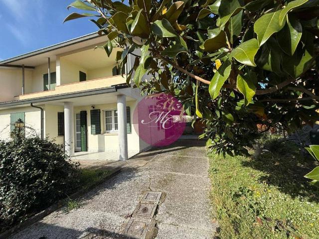 Villa Indipendente in vendita a Ravenna, Reggio Emilia